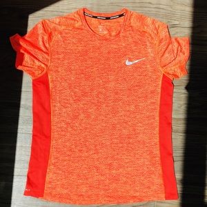 Nike Dri-Fit Top / T-shirt / Work Out Top